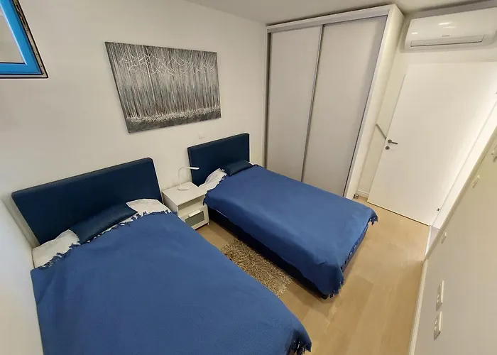 Apartment Marija By The Malinska